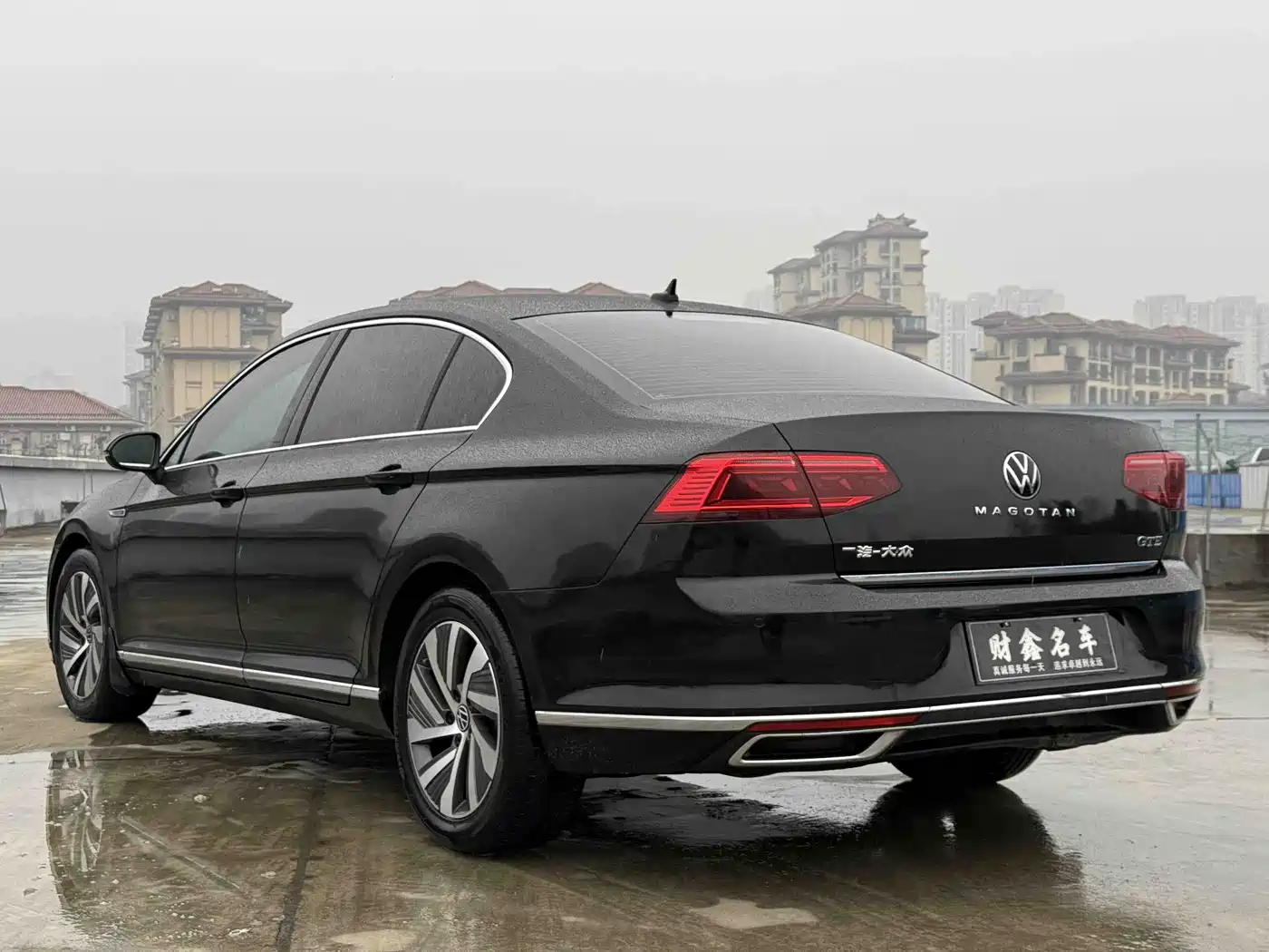 VOLKSWAGEN MAGOTAN GTE PLUG IN HYBRID