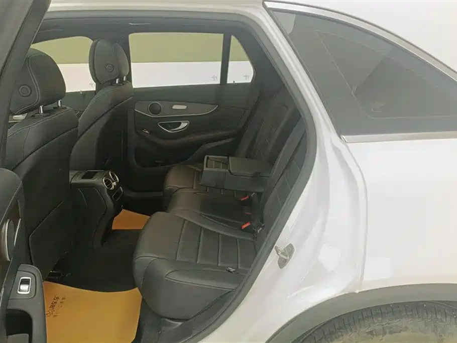 Mercedes-Benz GLC 2020 Facelift GLC 260 L 4MATIC Luxury фото 11