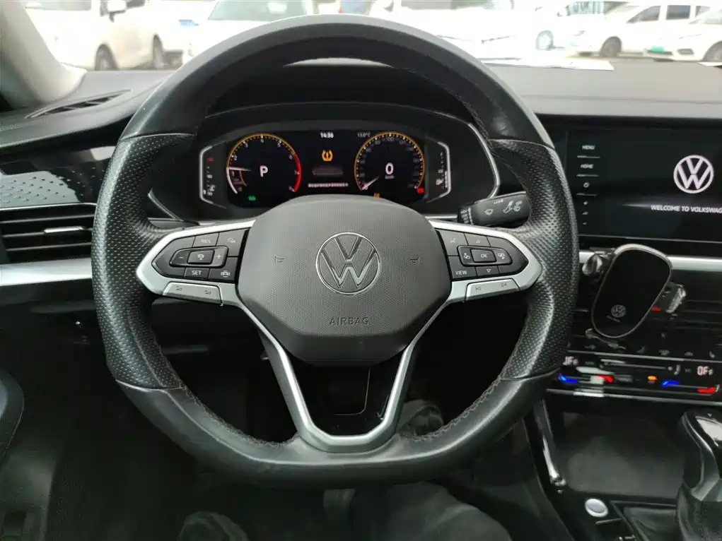 Volkswagen Passat 2022 330TSI Elite Edition фото 7