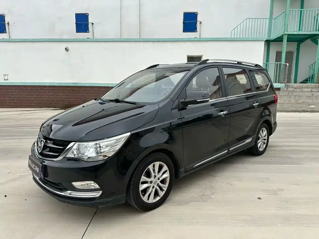 Фото 1 - Baojun 730