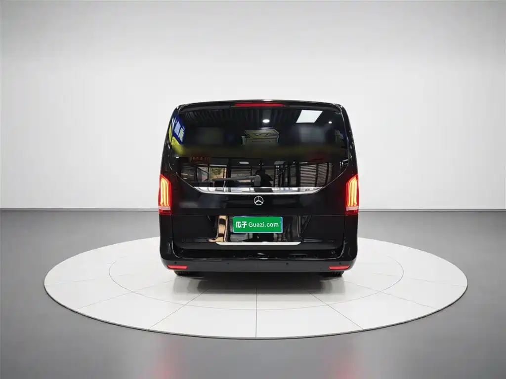 Mercedes-Benz V-Class 2018 V 260 L Premium Long Wheelbase Edition China VI фото 6