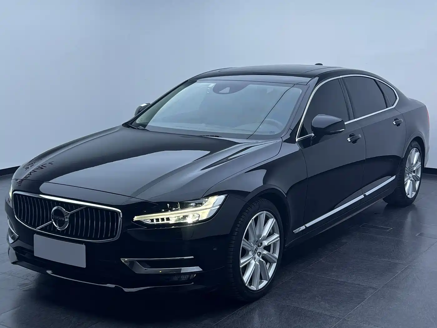 Volvo S90 2019 T5 R-Design