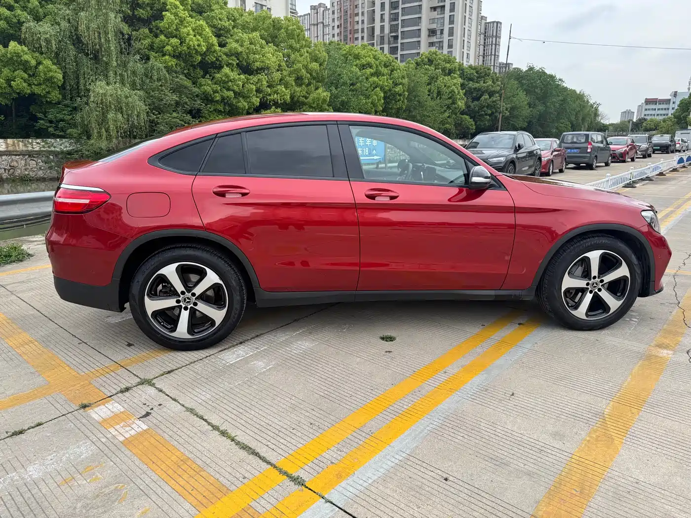 Mercedes-Benz GLC Coupe 2017 GLC 200 4MATIC Coupe SUV фото 7
