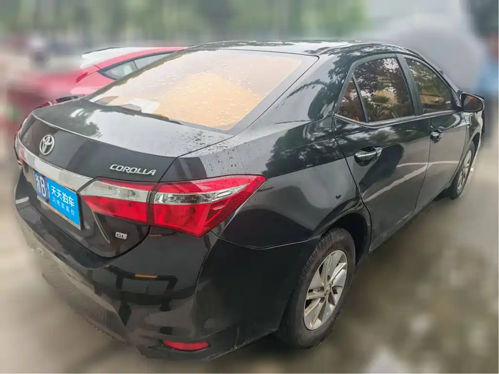 Photo 2 - Toyota Corolla