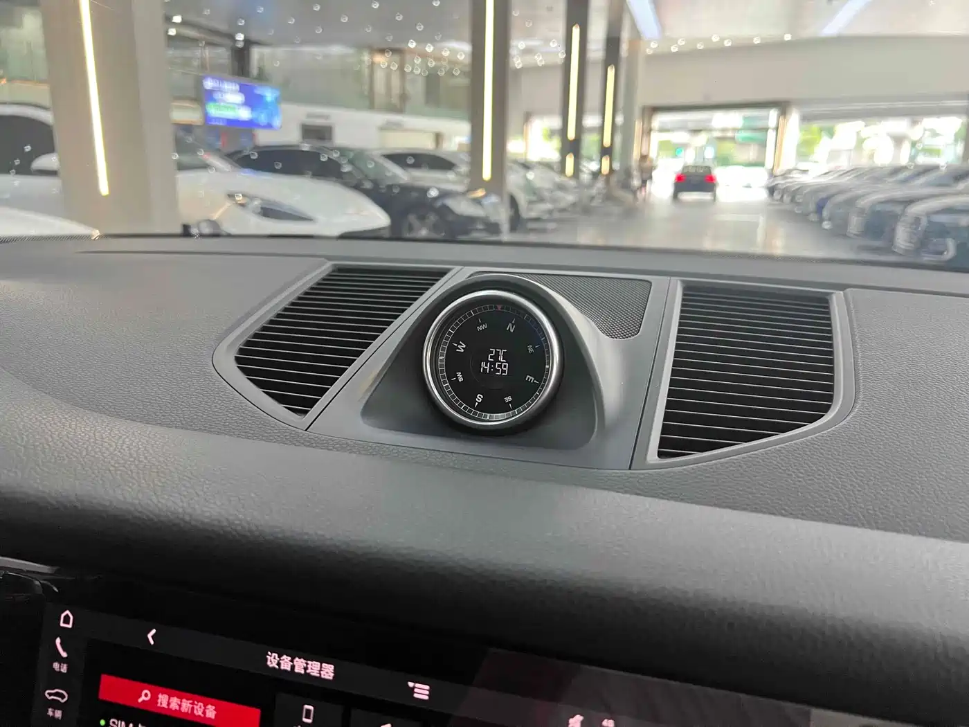 Porsche Macan 2018 Macan 2.0T фото 12