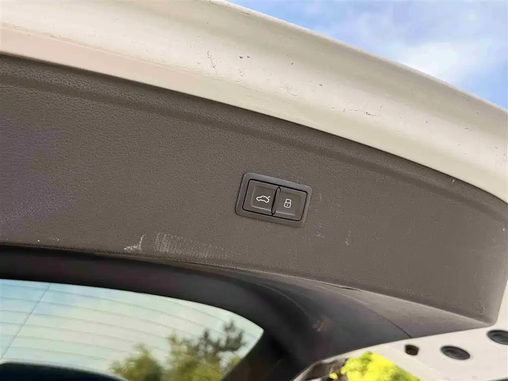 Audi Q5L 2020 40 TFSI Prestige Fashion фото 25