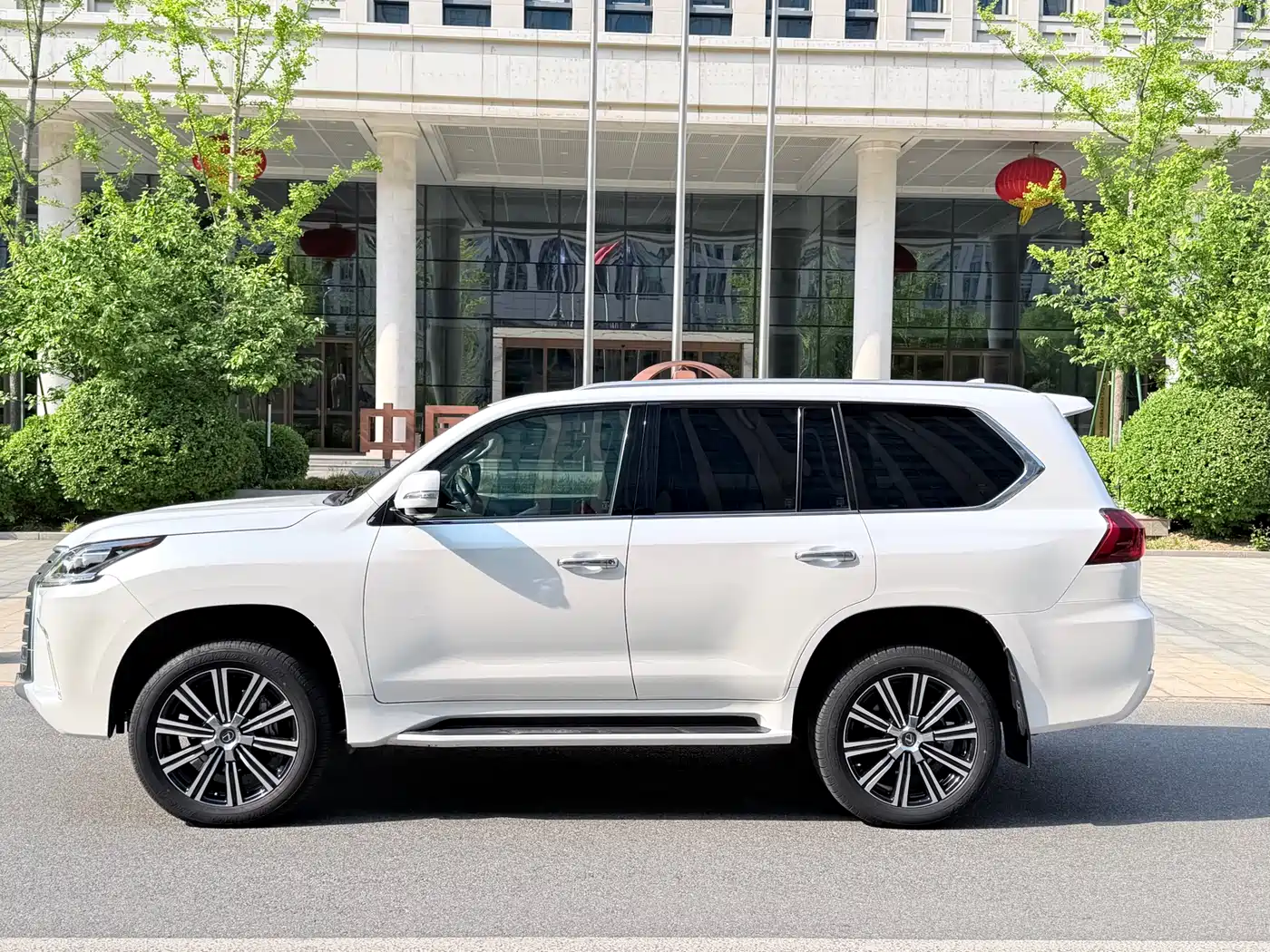 Lexus LX 2019 570 Prestige Luxury Edition фото 11