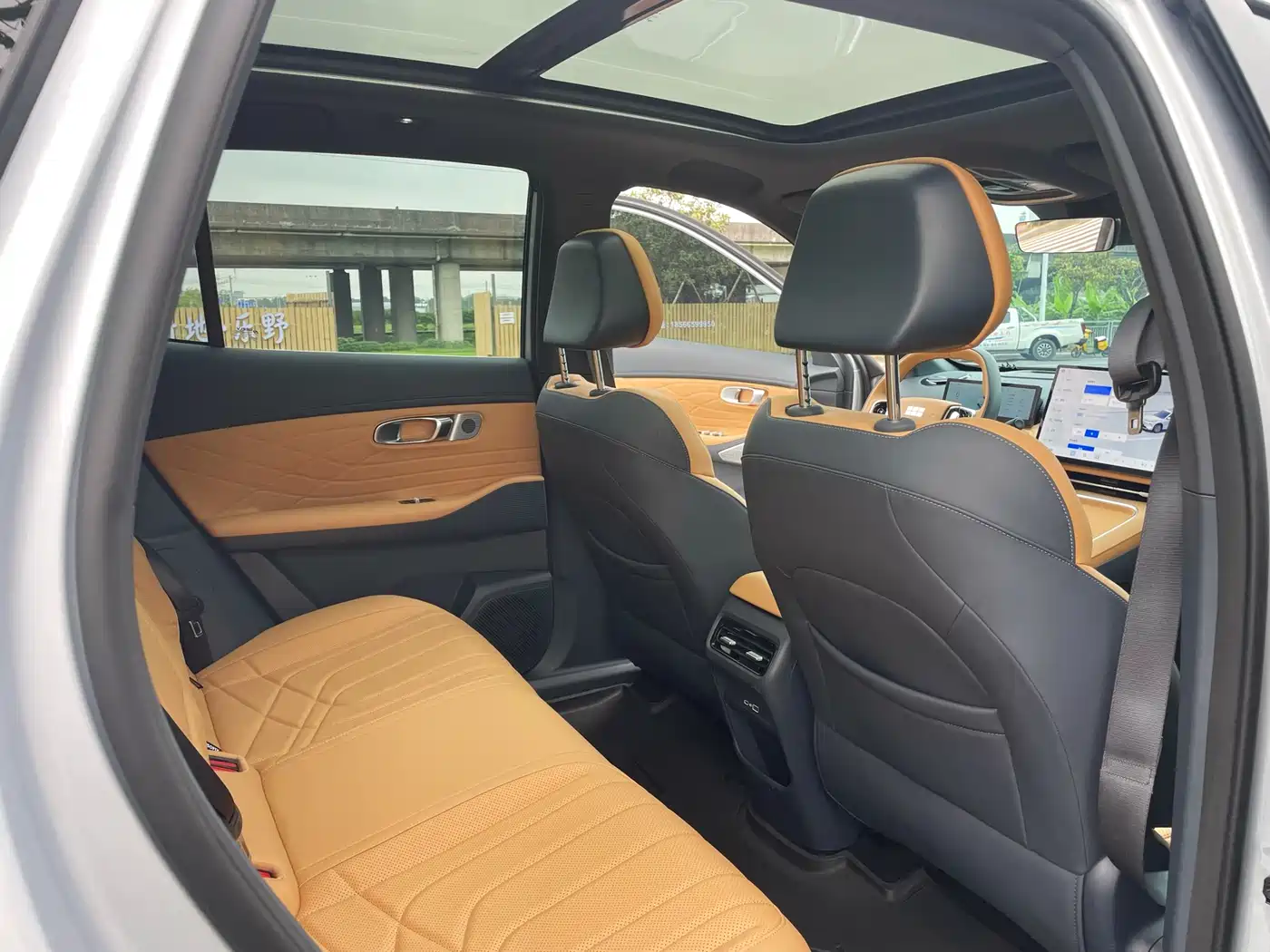 Geely Galaxy Galaxy Starship 7 EM-i 2025 120km Navigation Edition фото 25