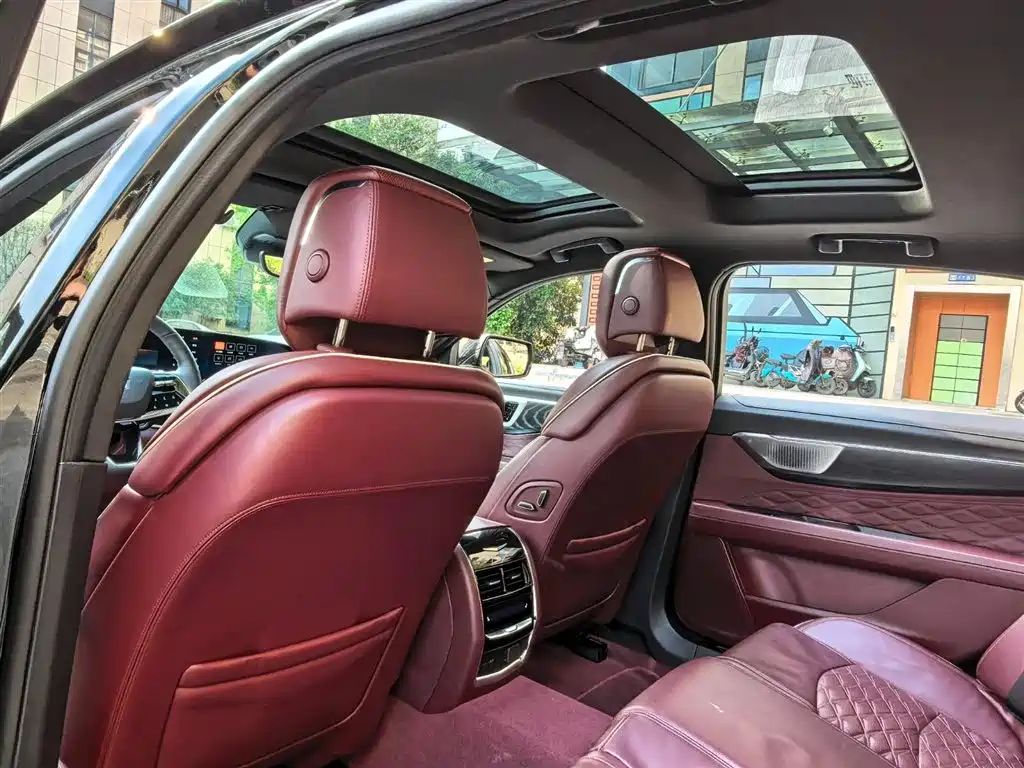 Cadillac CT6 2023 28T Platinum Model фото 8