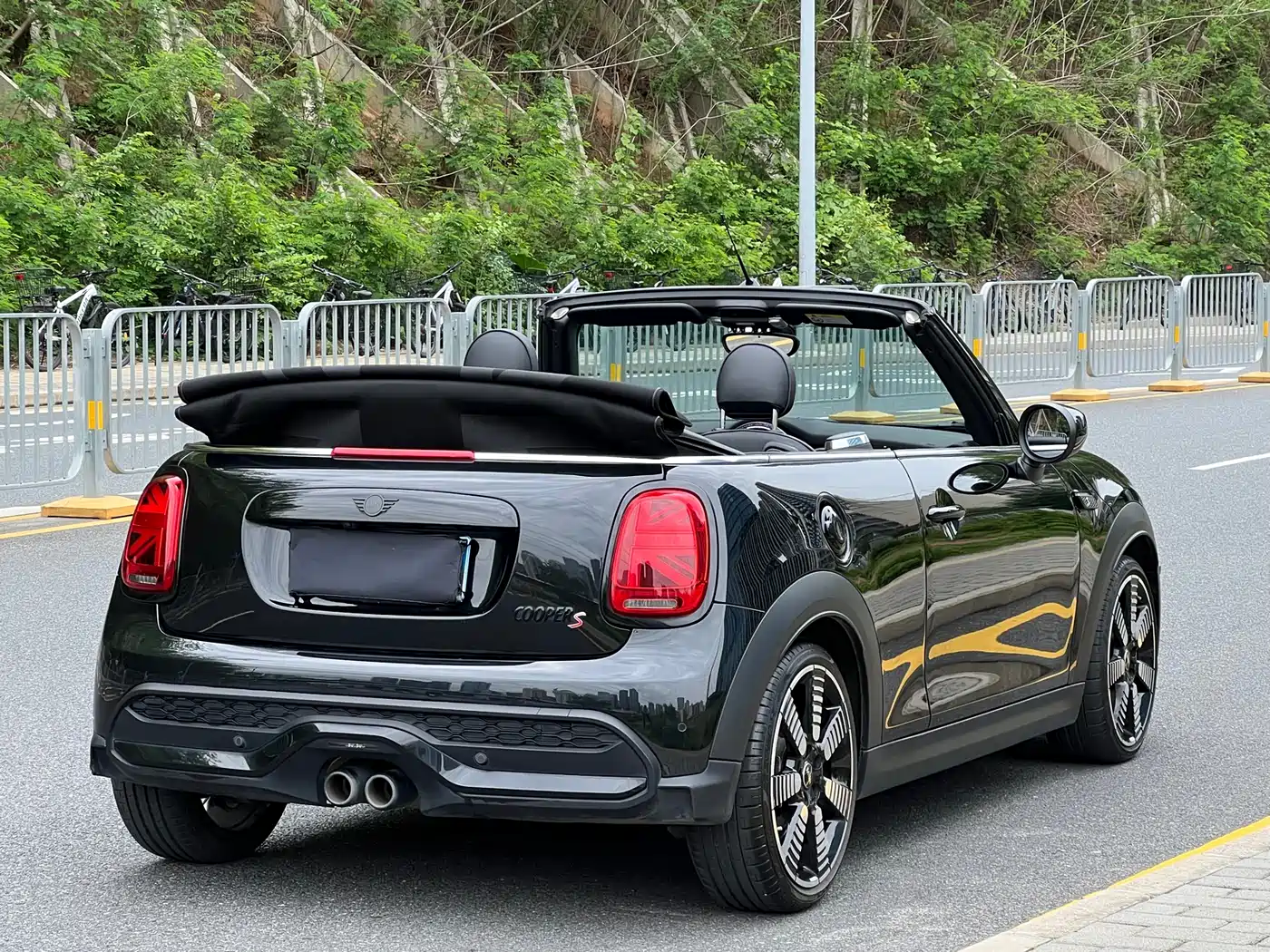 MINI 2023 Facelift 2.0T COOPER S CABRIO Artist фото 6