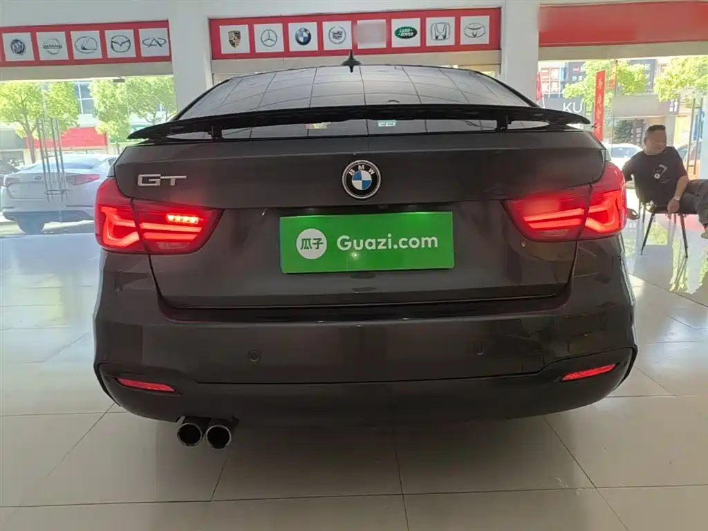 BMW 3 Series GT 2019 320i M Sport Model фото 6