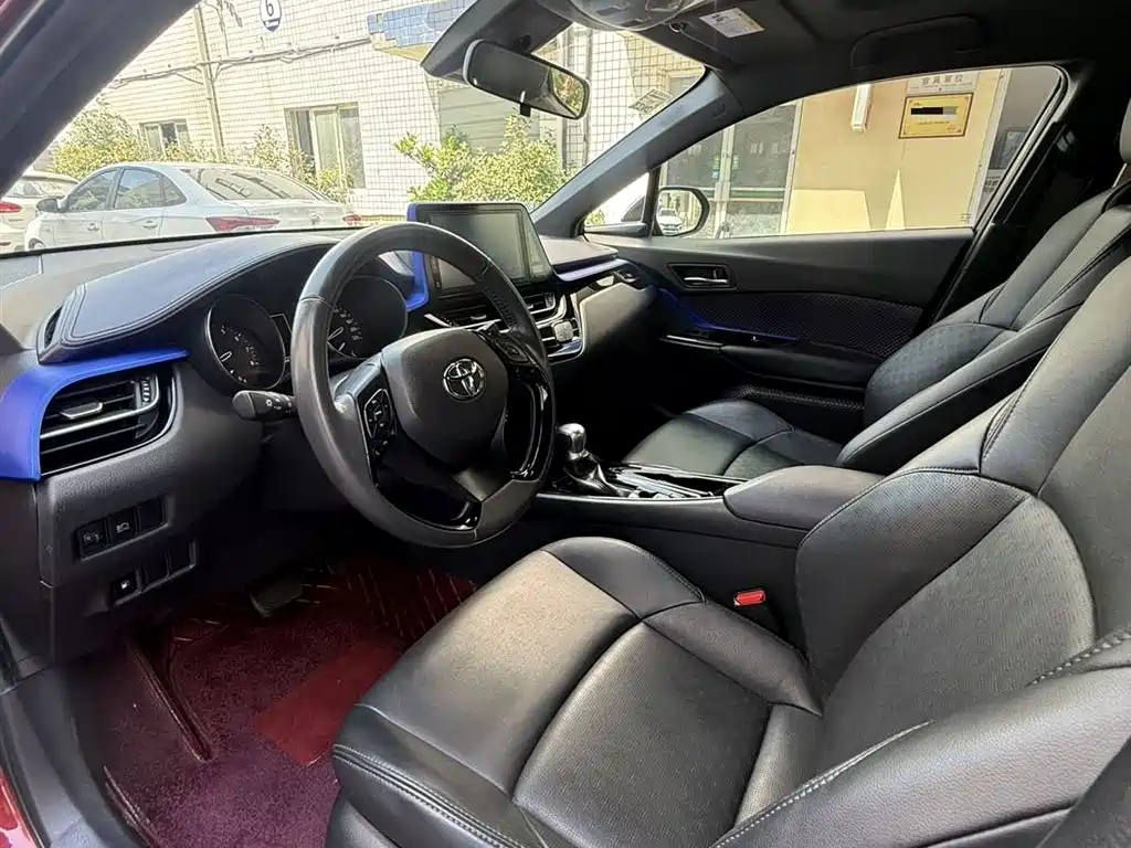 Toyota IZOA 2018 2.0L Yixuan Sunroof Edition China V фото 4