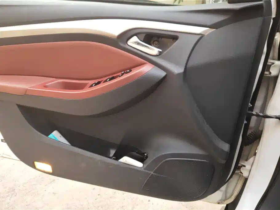 BYD G5 2014 1.5TID Automatic Premium фото 7