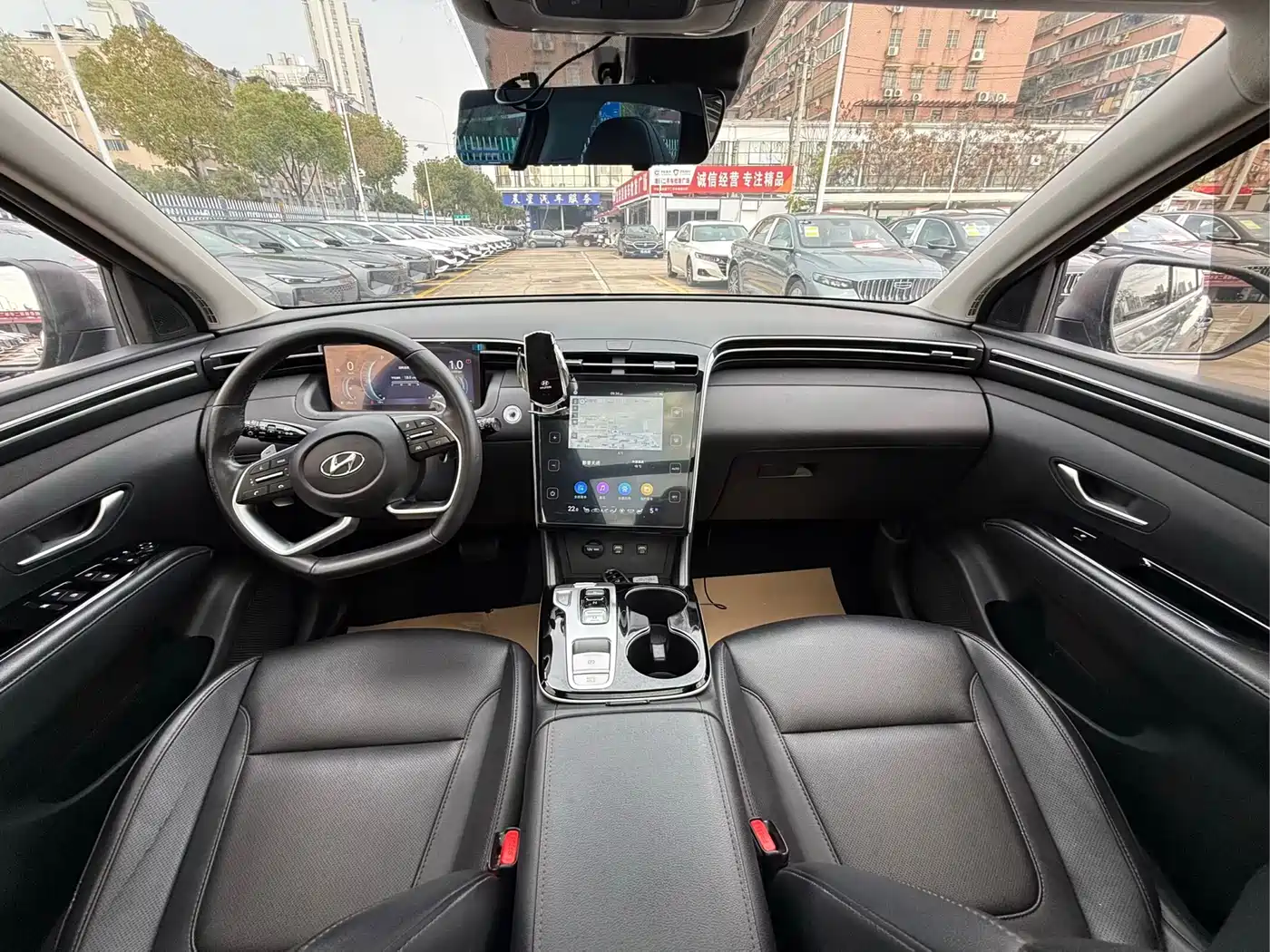 Hyundai Tucson 2021 Tucson L 1.5T DCT LUX Premium фото 12
