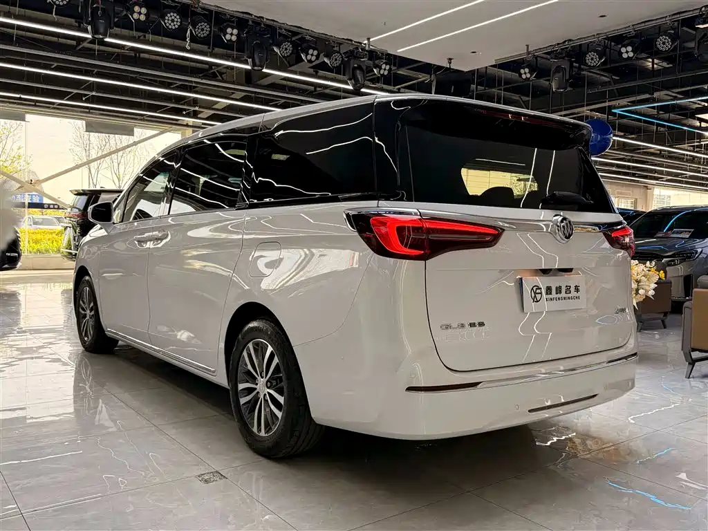 BUICK GL8