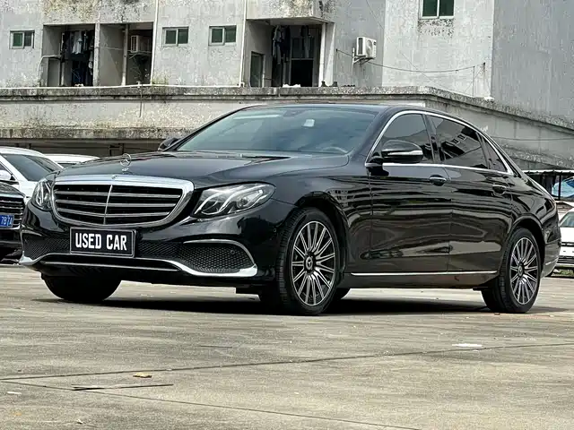 MERCEDES-BENZ E CLASS