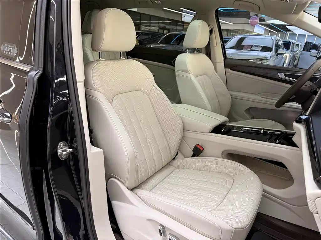 Volkswagen Viloran 2023 380TSI Prestige Edition фото 11