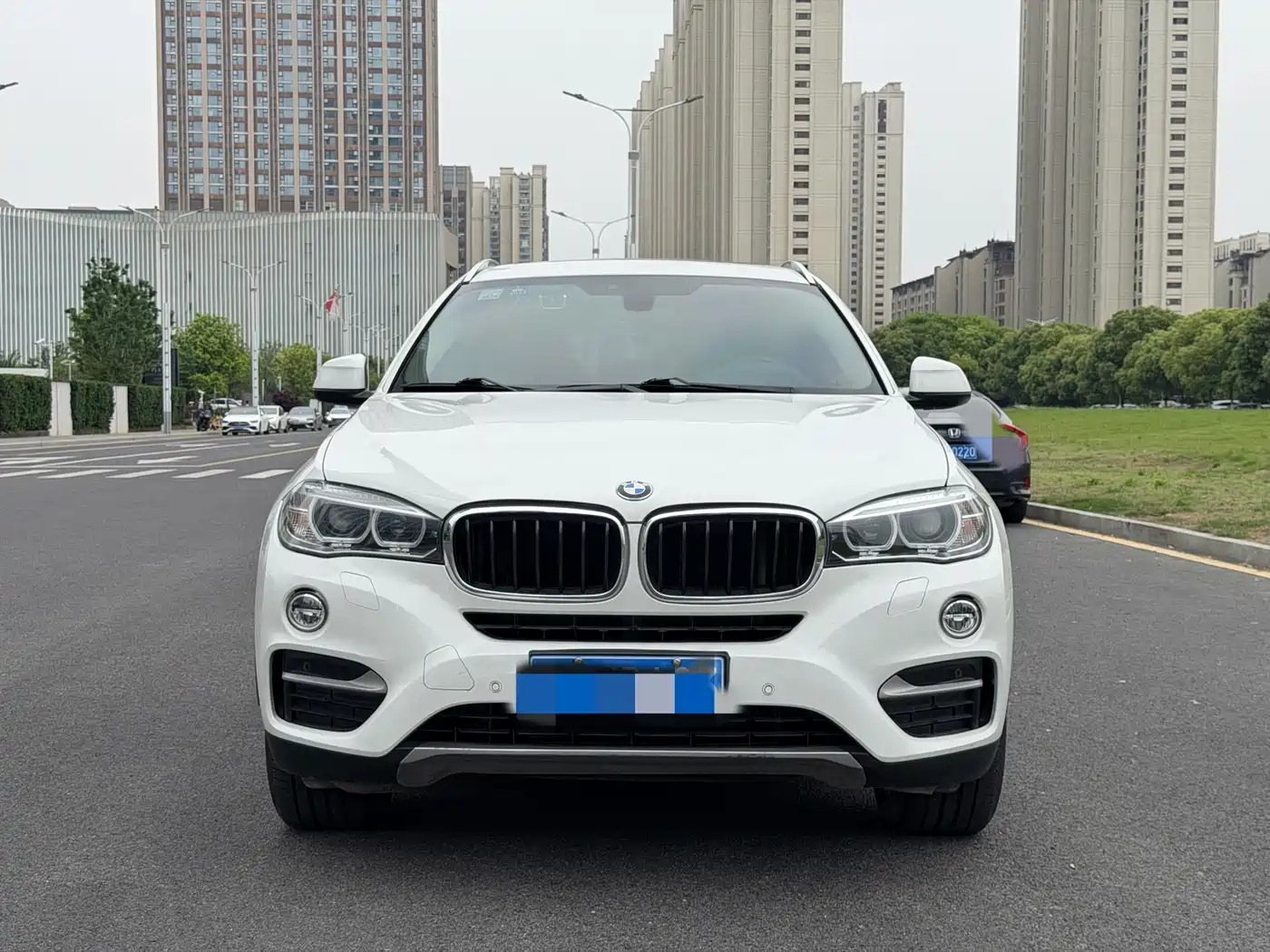 BMW X6 2015 xDrive28i фото 4