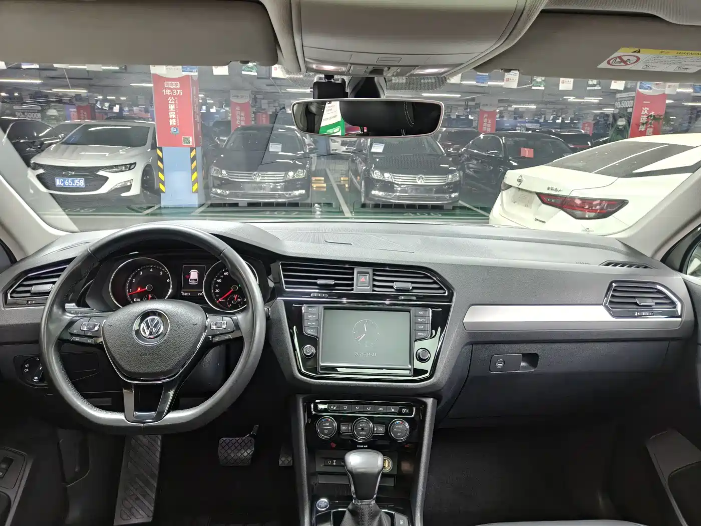Volkswagen Tiguan L 2017 380TSI Automatic 4WD Luxury Edition фото 13