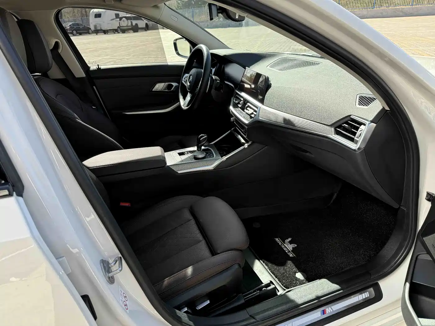 BMW 3 Series 2022 325Li M Sport Shadow Edition фото 10