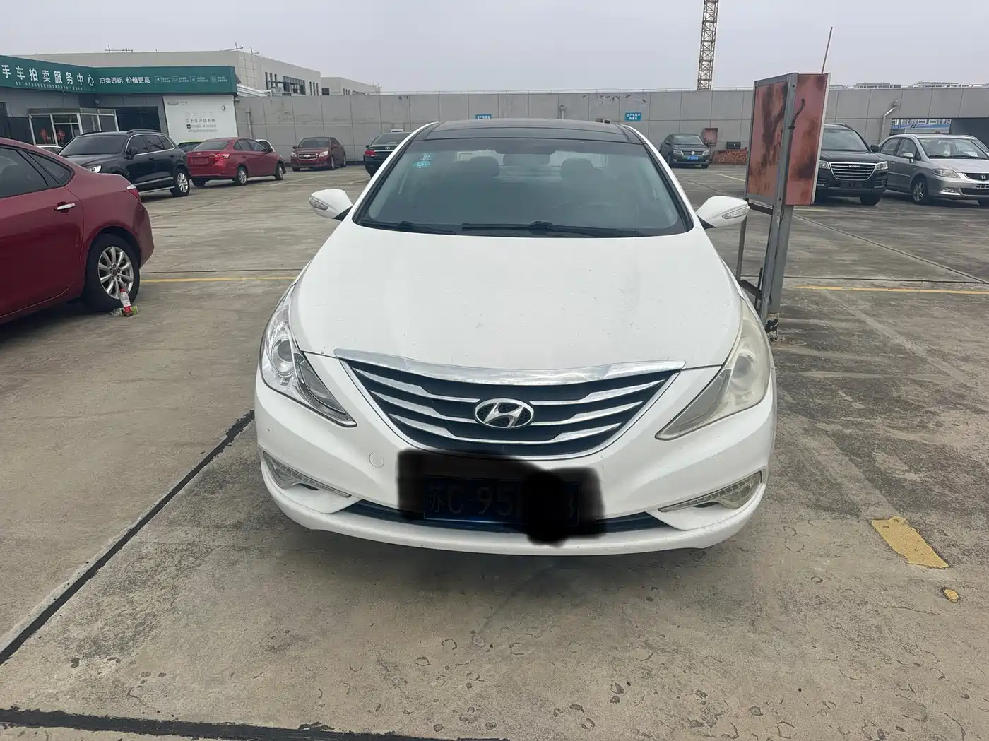 Hyundai Sonata 2014 2.4L Automatic Leading Edition China IV фото 2