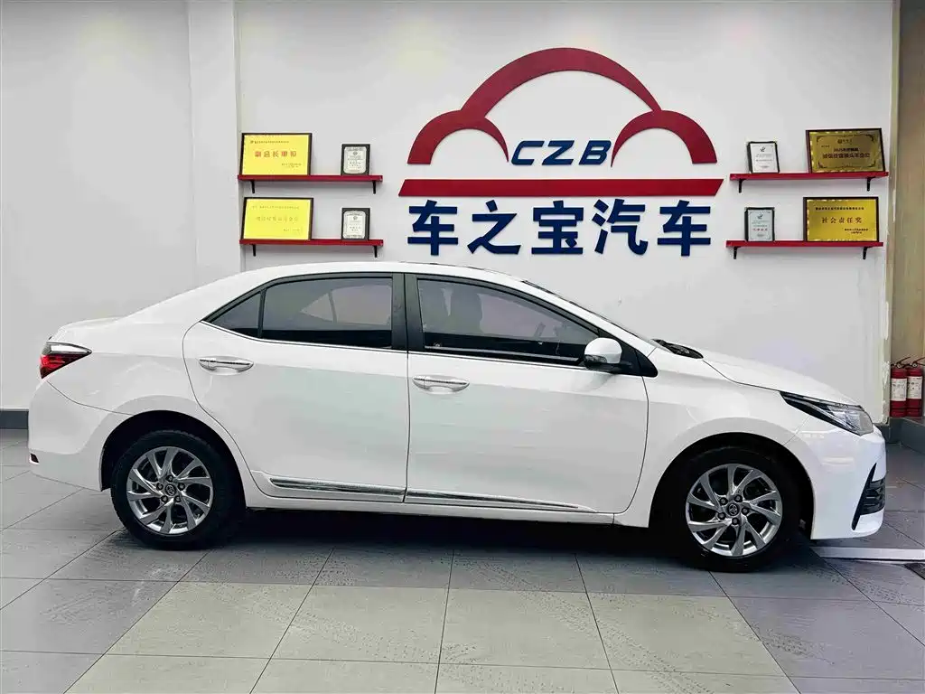 Toyota Corolla 2017 Facelift 1.2T S-CVT GL-i Leather Edition фото 8