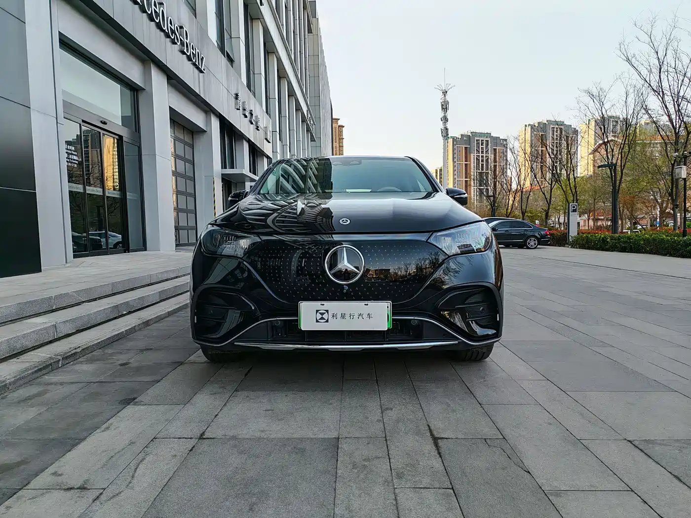 MERCEDES-BENZ EQE SUV