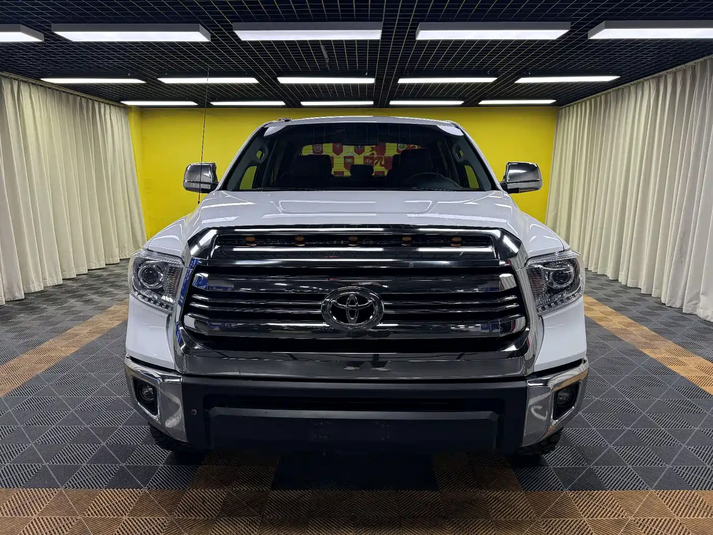 Toyota Tundra 2014 5.7L TRD Pro фото 2