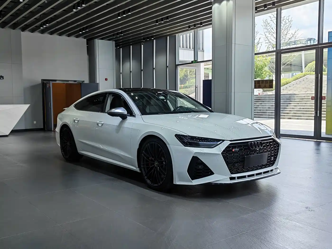 Фото 3 - Audi A7