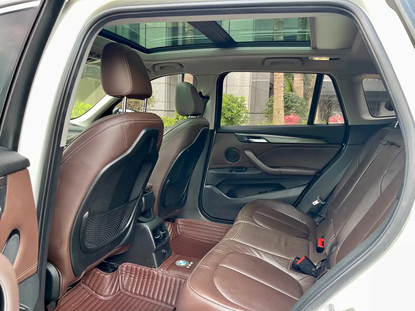 BMW X1 2018 sDrive18Li Premium Model фото 5