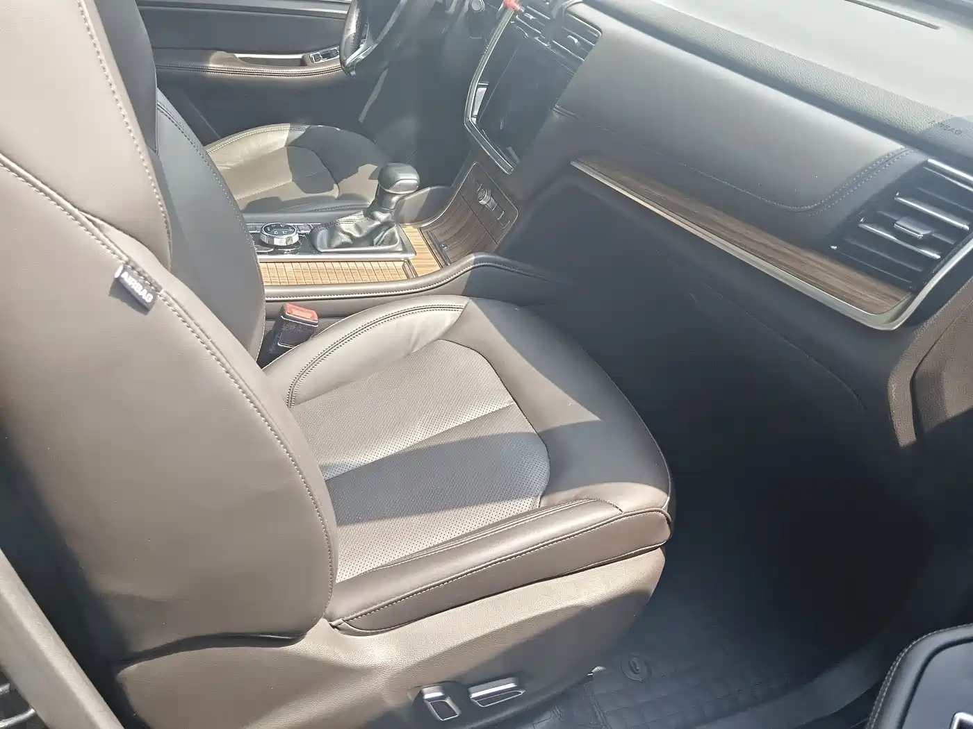 Roewe RX8 2018 2018 30T Intelligent Internet 4WD Supreme Edition