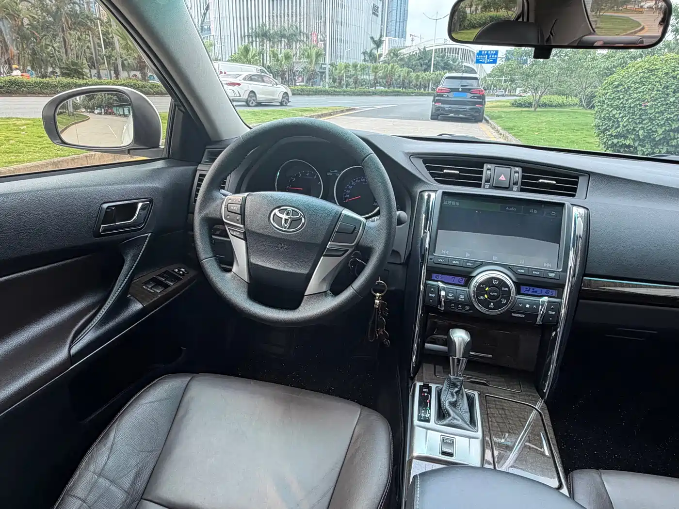Toyota Reiz 2013 2.5V Elite Edition фото 14
