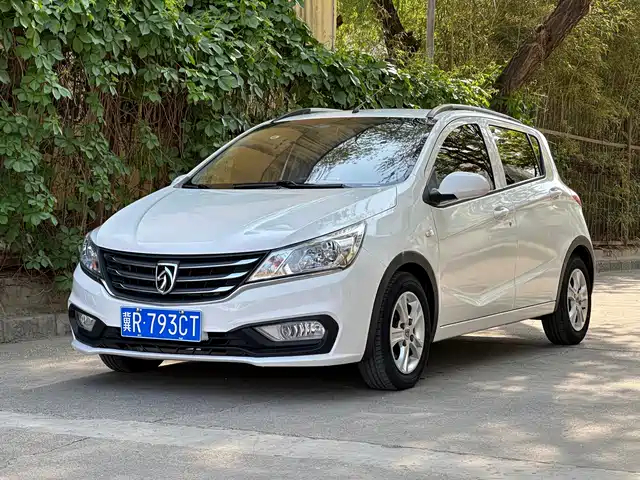 Baojun Baojun 310 2017 1.5L Auto Fashion