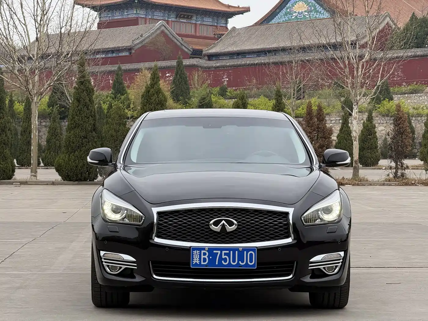 Infiniti Q70 2015 Q70L 3.5L Hybrid Premium фото 2