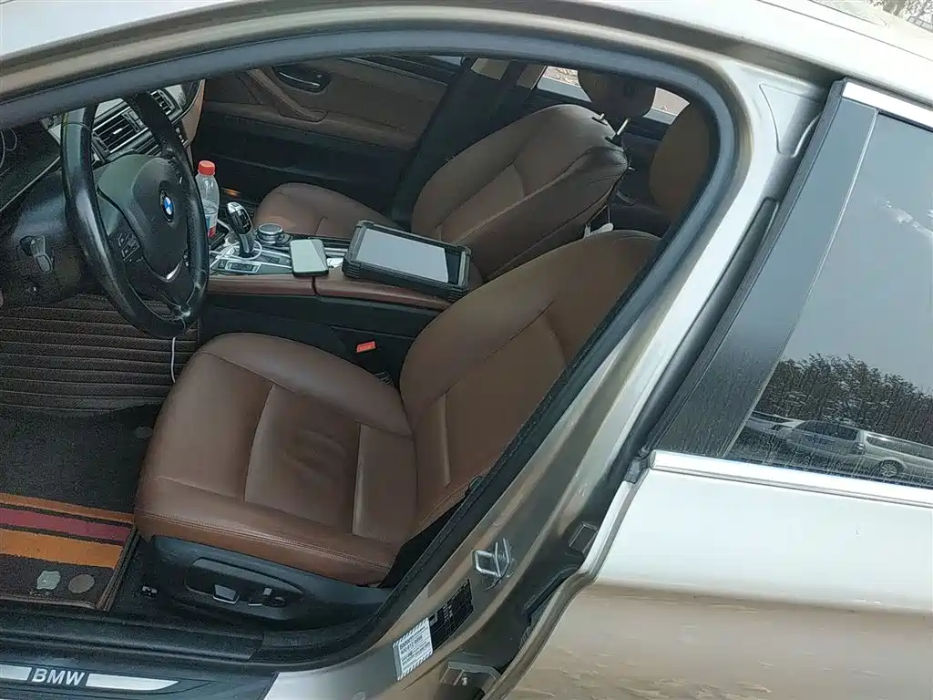 BMW 5 Series 2017 528Li Leading Edition фото 15