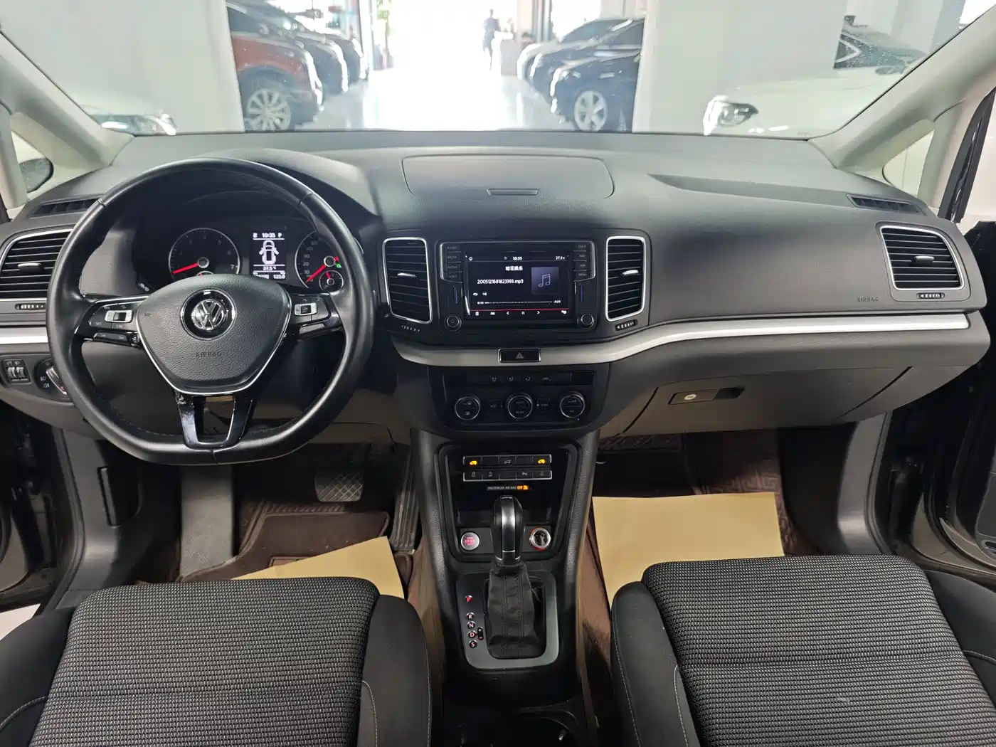 Volkswagen Sharan 2018 380TSI Comfort 7-Seater фото 8