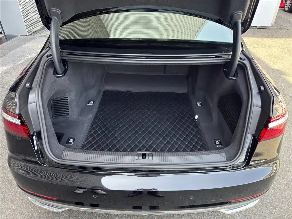 Audi A8 2021 A8L 50 TFSI quattro Comfort фото 15