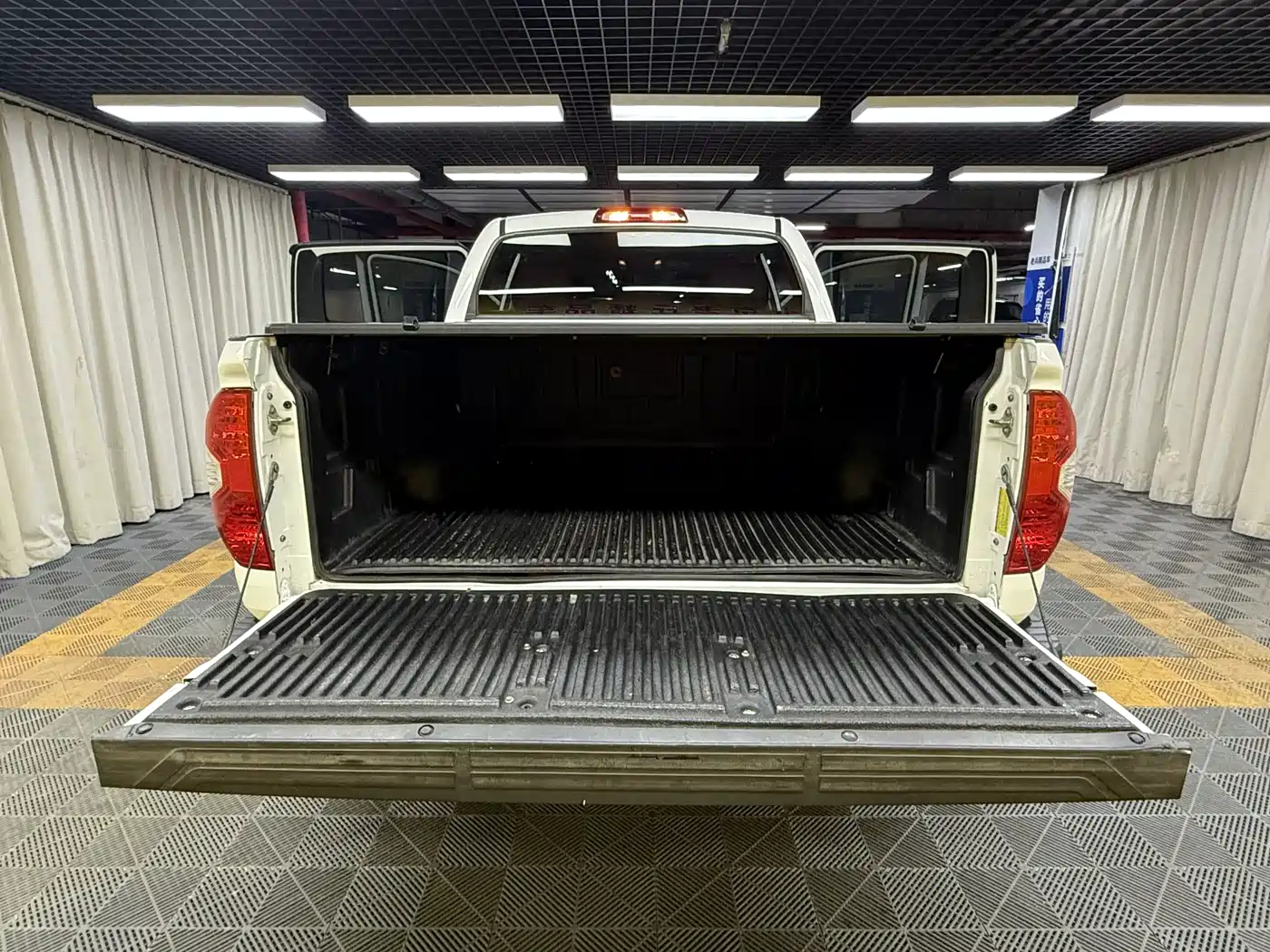 Toyota Tundra 2014 5.7L TRD Pro фото 40