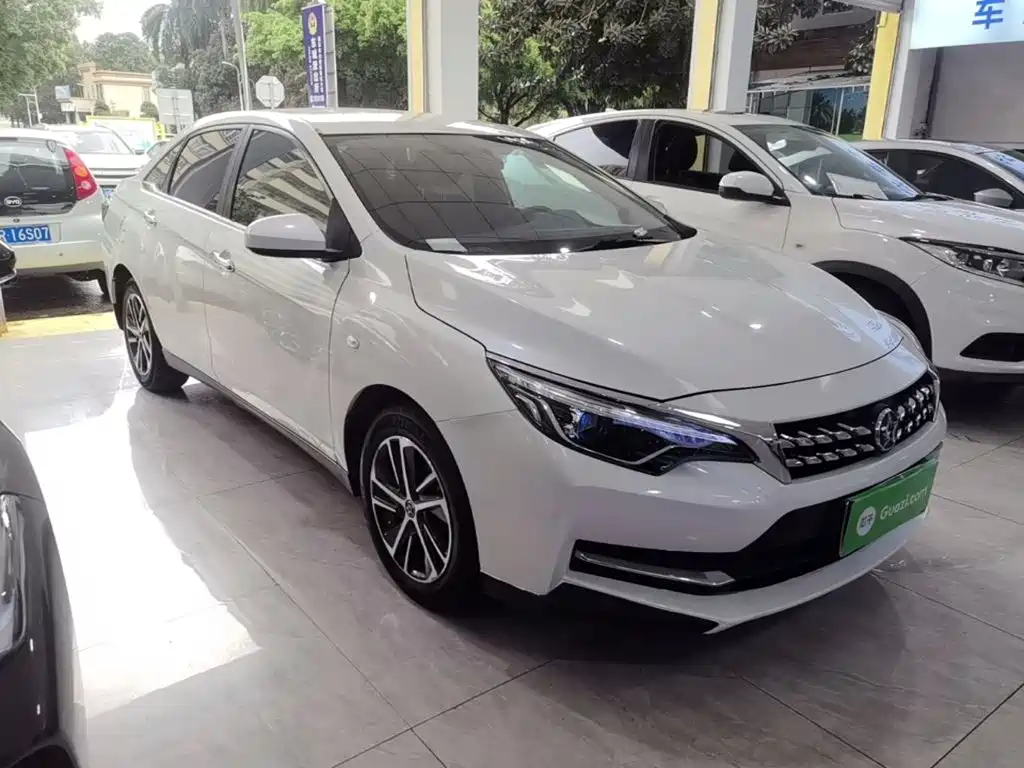 Venucia D60 2019 2019 100K Glory 1.6L XE CVT Chen Xiang Edition China VI