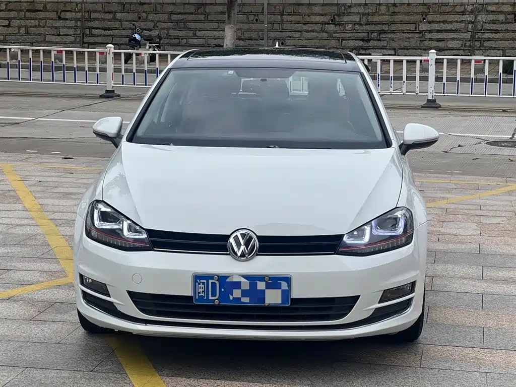 Volkswagen Golf 2016 1.4TSI 25th Anniversary Edition фото 2