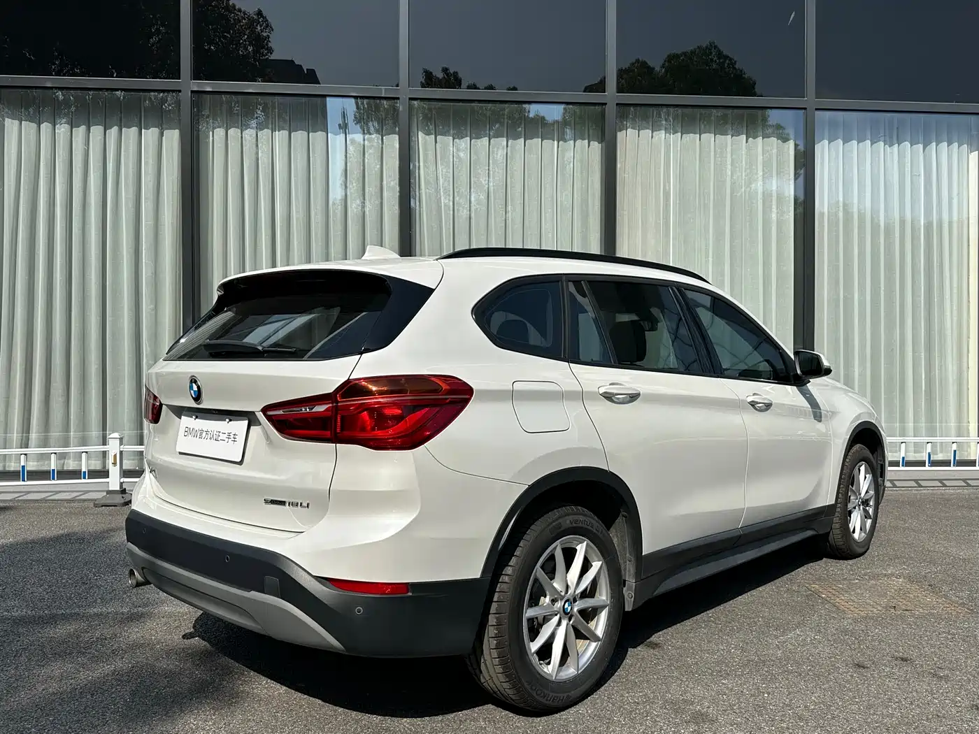 BMW X1 2019 sDrive18Li Fashion Model фото 2