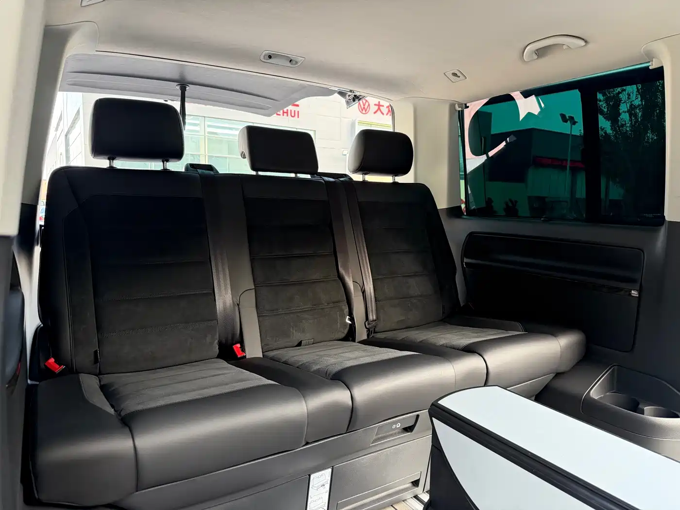 Volkswagen Multivan 2019 2019 2.0TSI 4WD Premium 7-seater