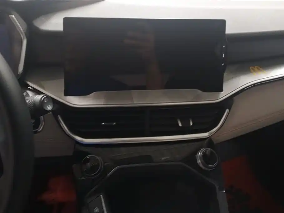 Lynk & Co 06 EM-P 2022 PHEV 84KM Range Pro фото 13