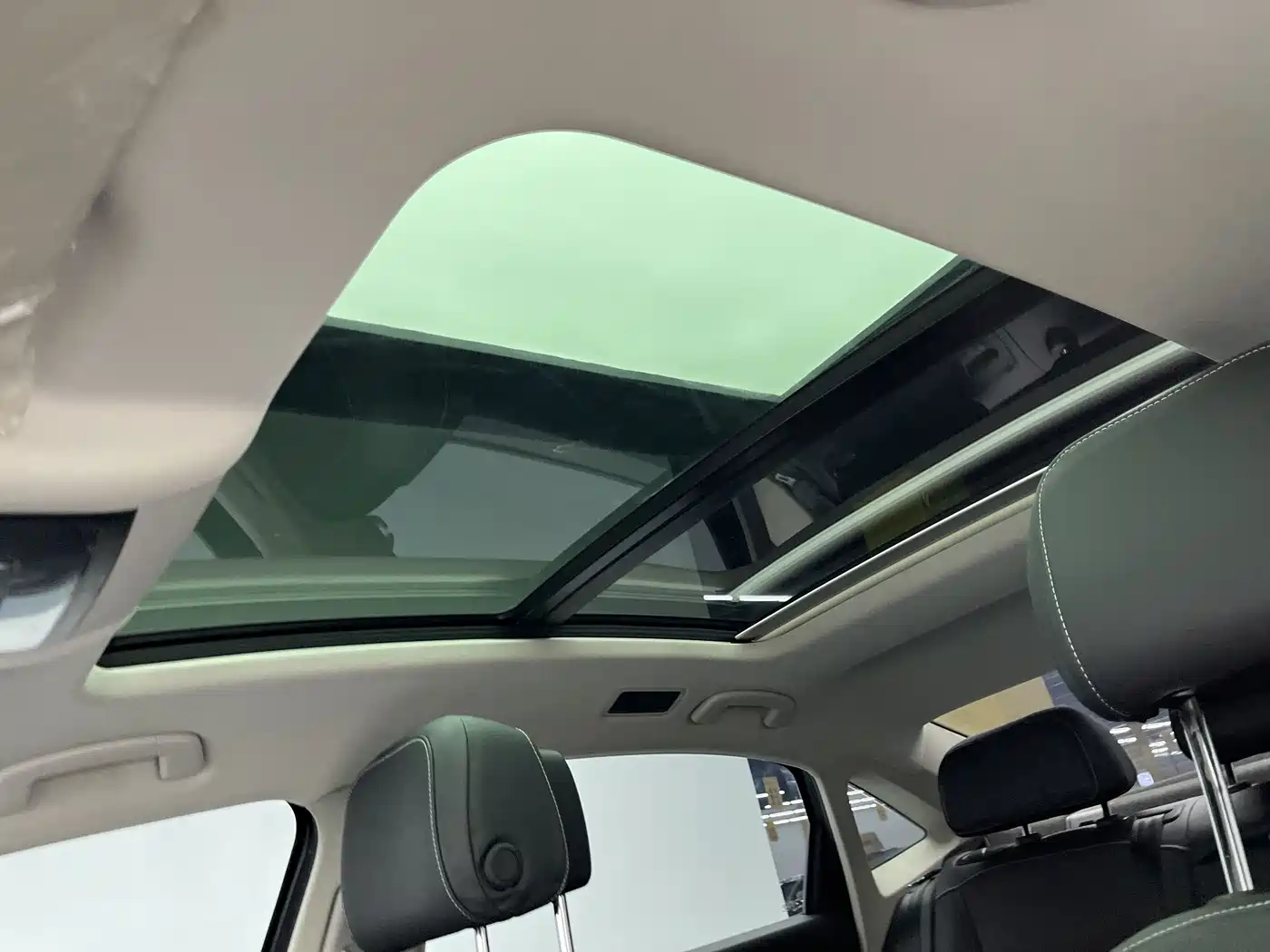 Volkswagen Passat 2024 Model 380TSI Starlight Elite фото 11