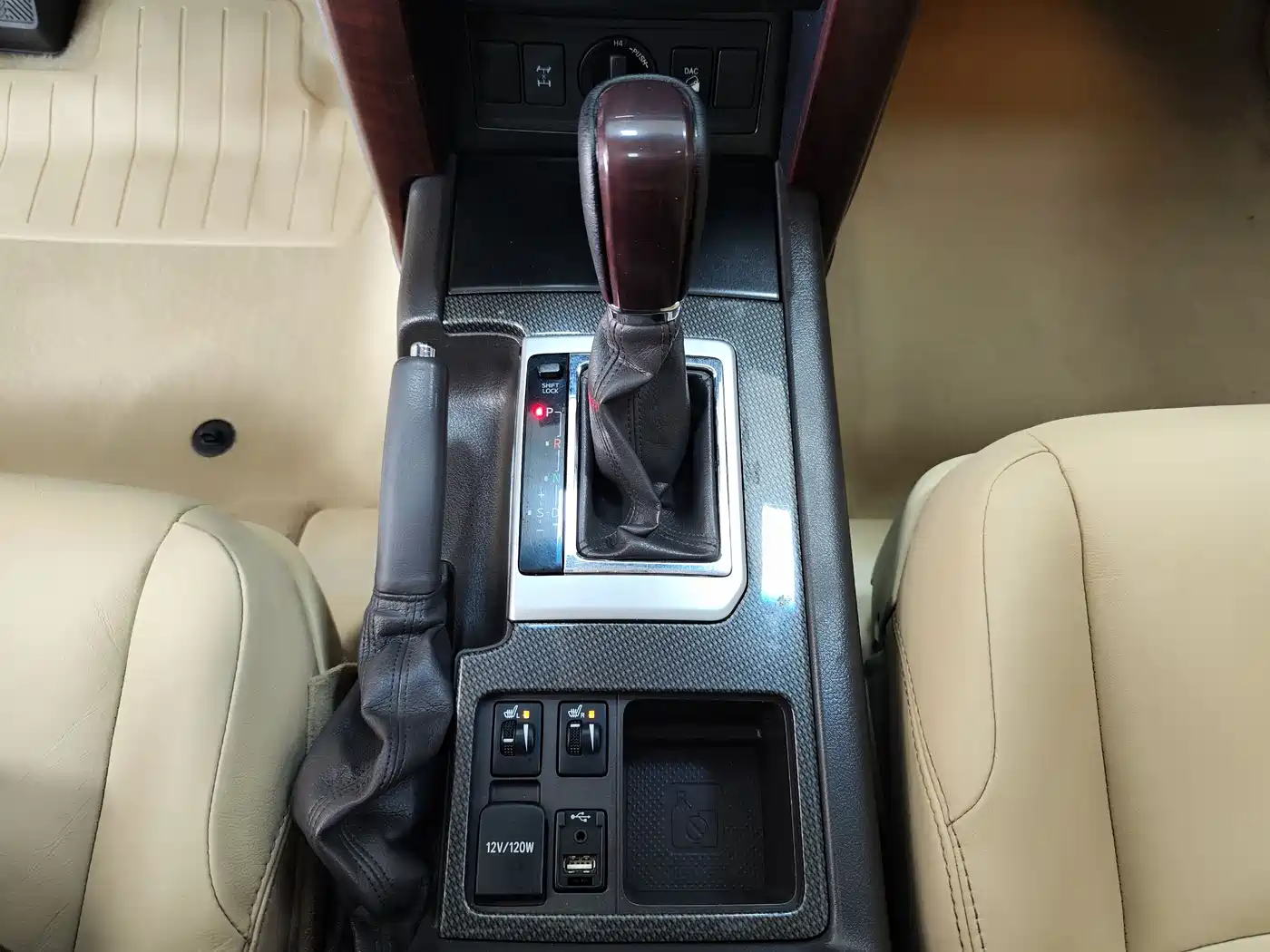 Toyota Prado 2014 4.0L Automatic TX-L фото 12