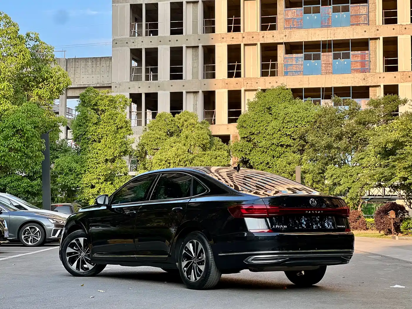Volkswagen Passat 2023 Facelift 330TSI Starlight Elite Edition фото 24