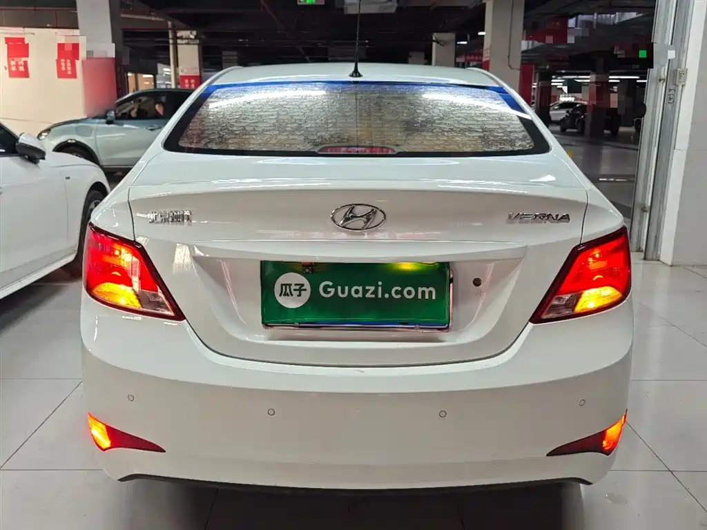 Hyundai Verna 2014 1.4L Manual Smart GLS фото 6