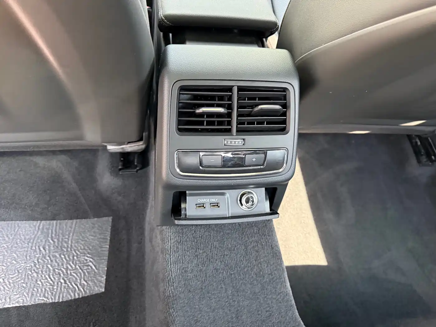 Audi A4L 2020 40 TFSI Fashion Dynamic Edition фото 32