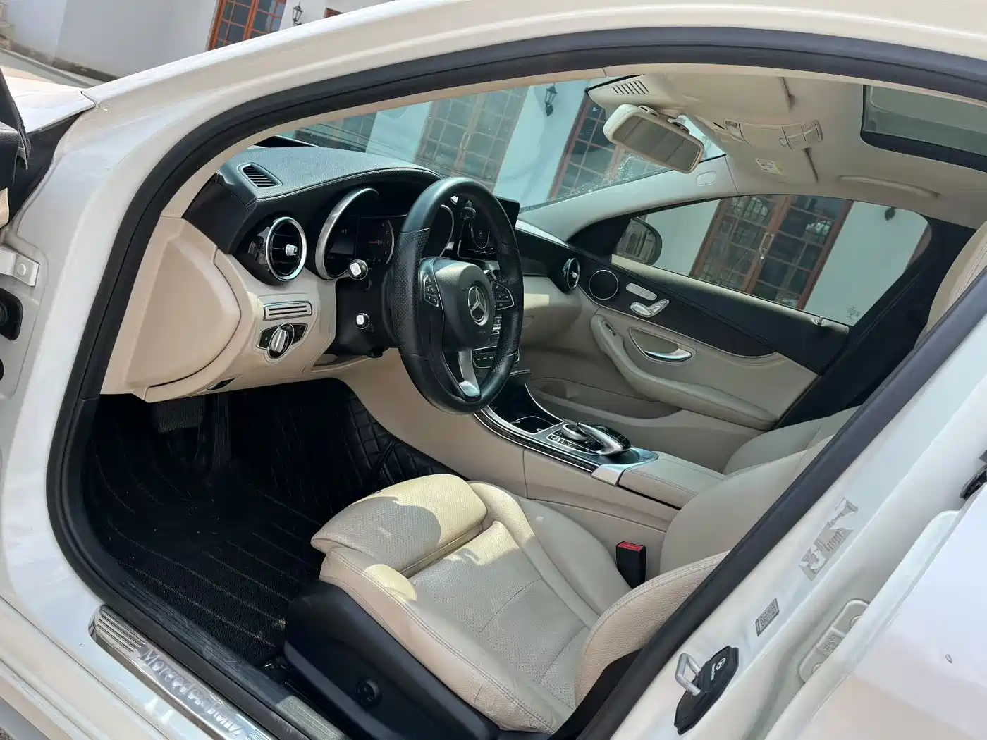Mercedes-Benz C-Class 2015 C 200 L Sport фото 7
