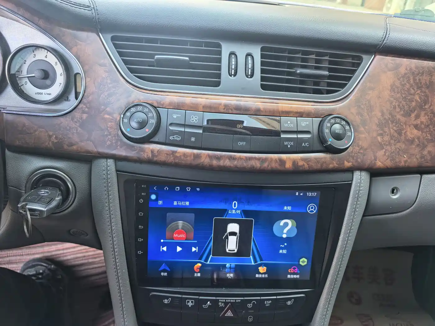 Mercedes-Benz CLS 2009 CLS 300 фото 13